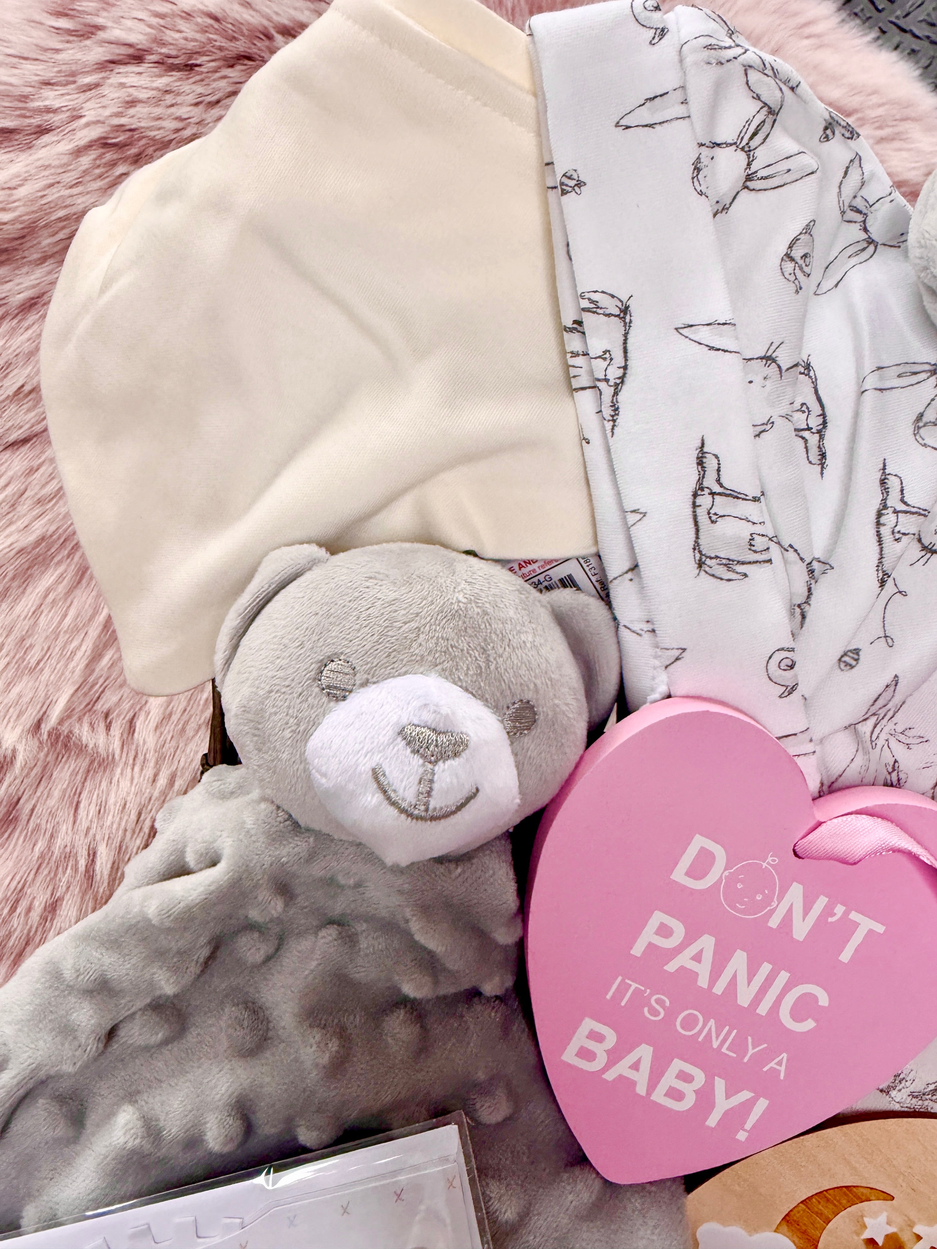 New Baby Gift Hamper – Luxury Baby Shower & Newborn Box UK